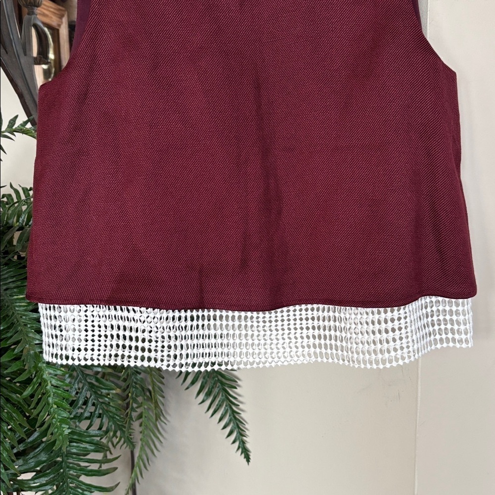 Club Monaco Burgundy Linen Blend Sleeveless Crop Top w/ White Mesh Lace Underlay - Picture 3 of 15